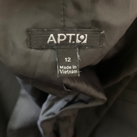 Blazer - Picture 3 of 4